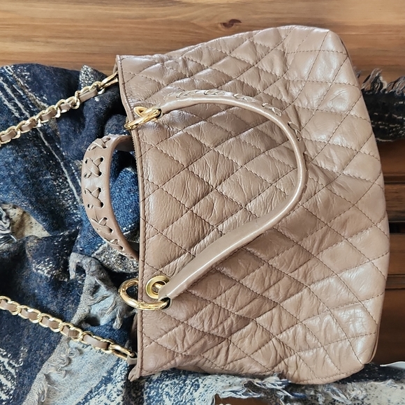 Italian Leather Bag - Picture 2 of 12